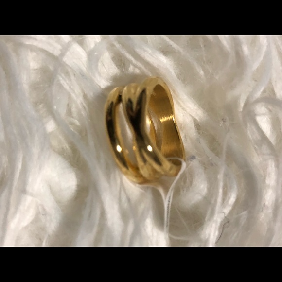 NWT 18K Gold Dipped Ring Size 3.5 or 4 Sensitive Skin Friendly Hypoallergenic - Picture 4 of 4